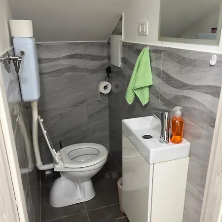 Apartman July Apartman
